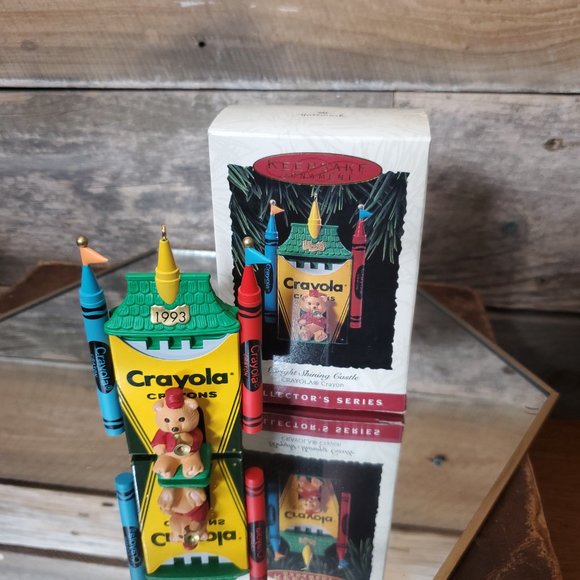 1993 Crayola "Bright Shining Castle" Hallmark Keepsake Ornament. - Picture 6 of 7